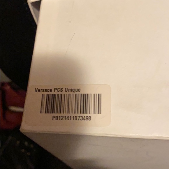 Men’s Versace sneakers - Picture 6 of 11